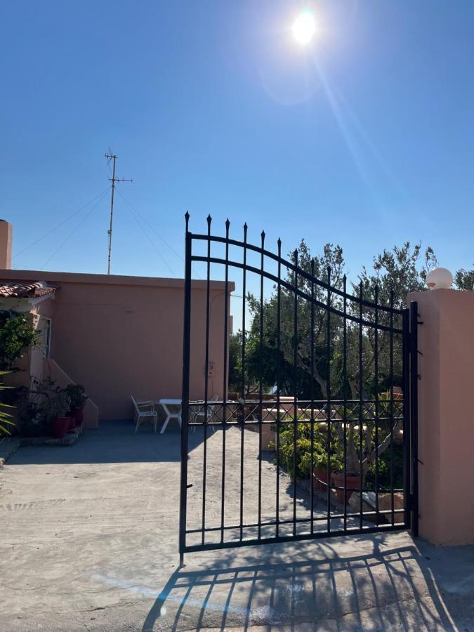 艾拉方索斯Harry'S House公寓 外观 照片
